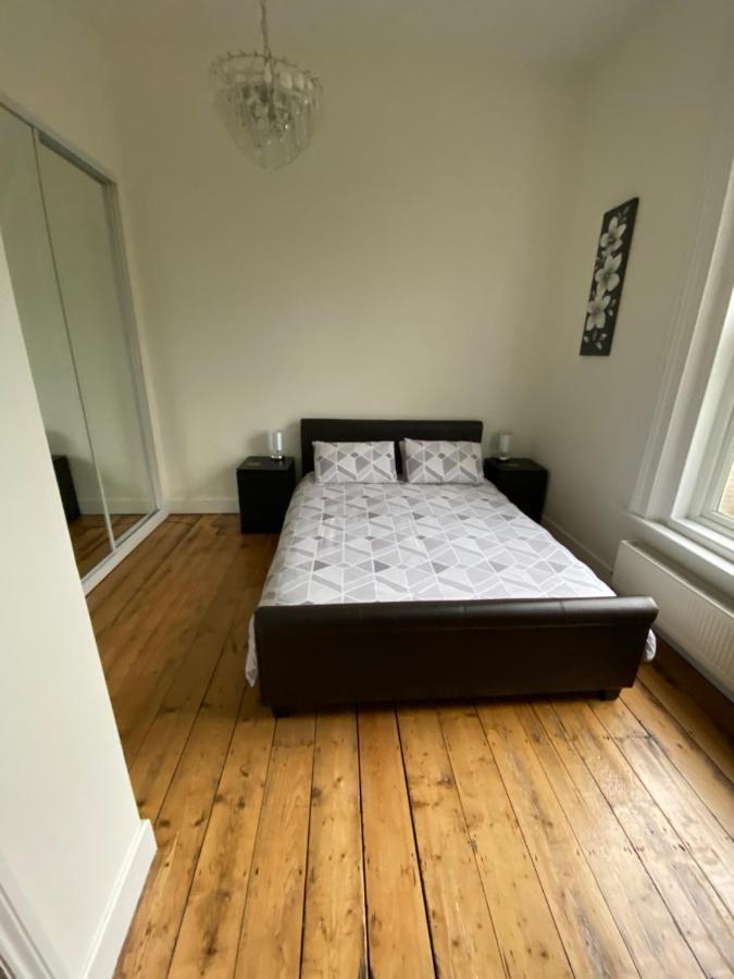 Lovely 2 Bedroom Flat Wifi Close To The Beach Bournemouth Exterior foto